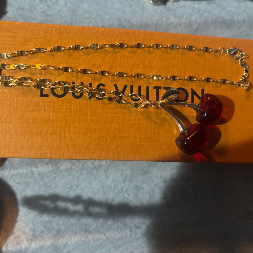 LISA SAYS GAH Cherry Earrings French necklace - Picture 7 of 7